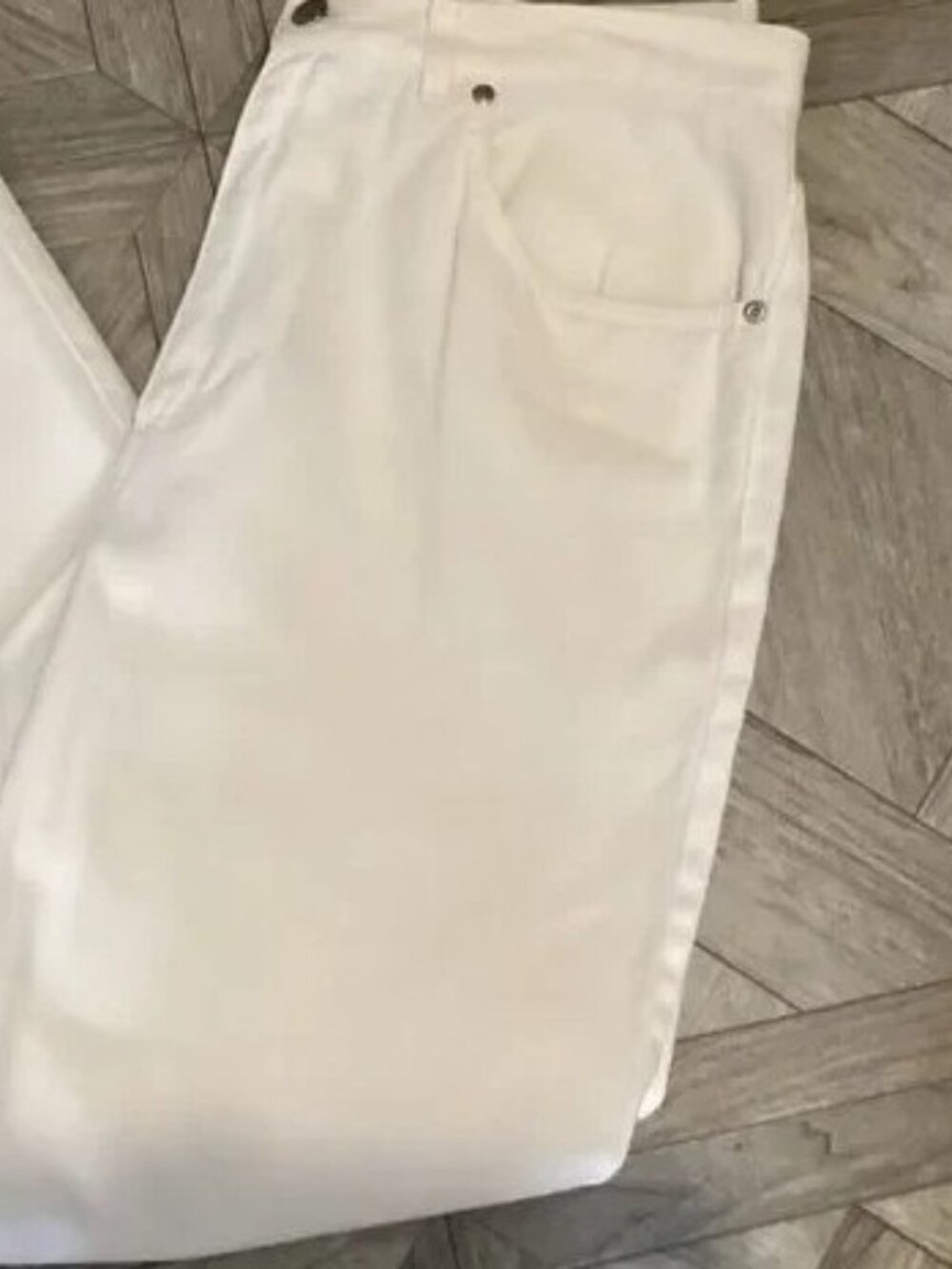 Jones New York white size 10 jeans Lexington  straight legs
